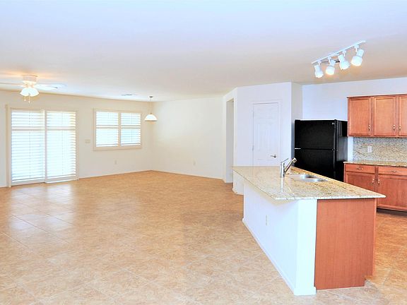 3rd image of 5038 W Willow Wind Way