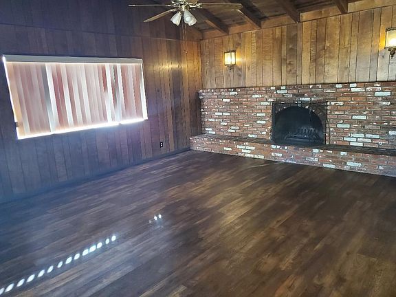 5th image of 2400 Vine Ave
