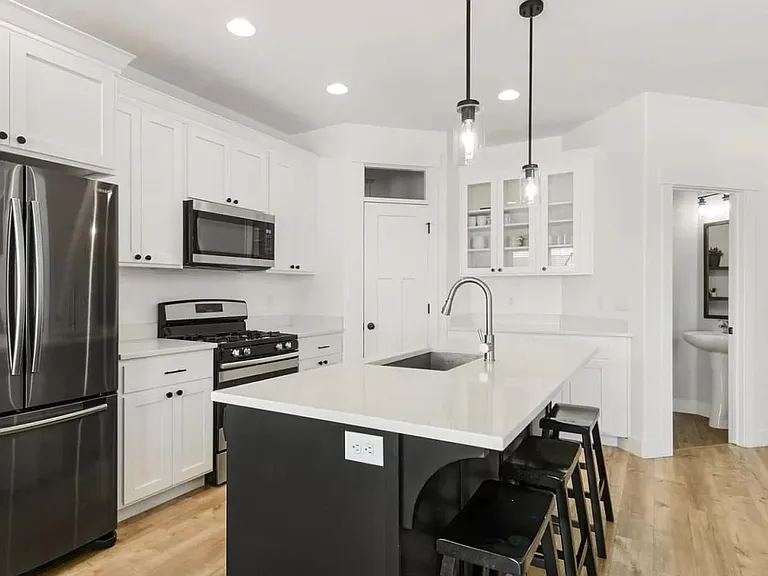 45 N 2050 W — Photo 6