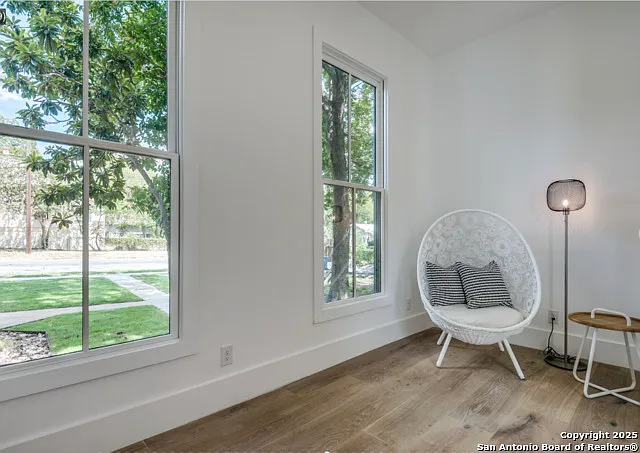 630 E Carson St — Photo 26