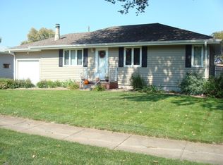 1502 E 20th Ave, Fremont, NE 68025