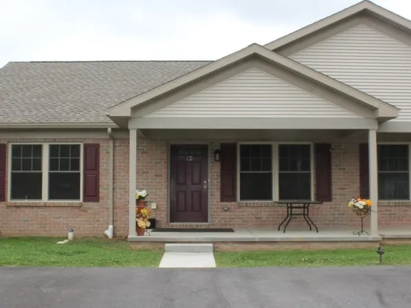 12 W High St, New Freedom, PA 17349