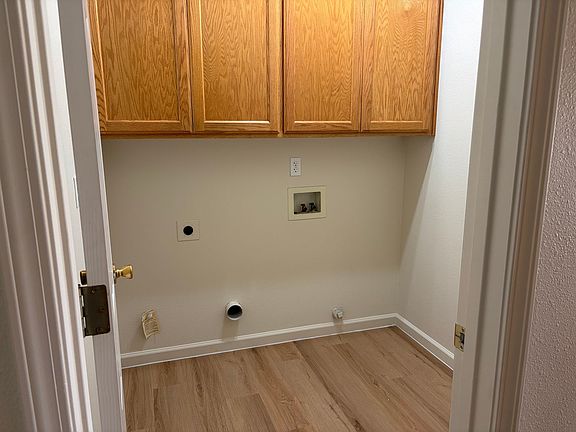 3rd image of 1709 Redwood Ave