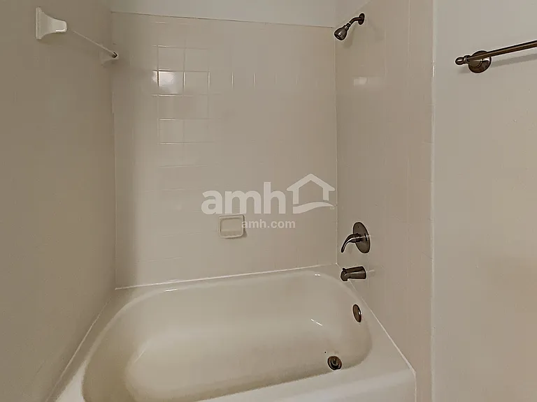 8905 Ashford Gables Ct — Photo 17