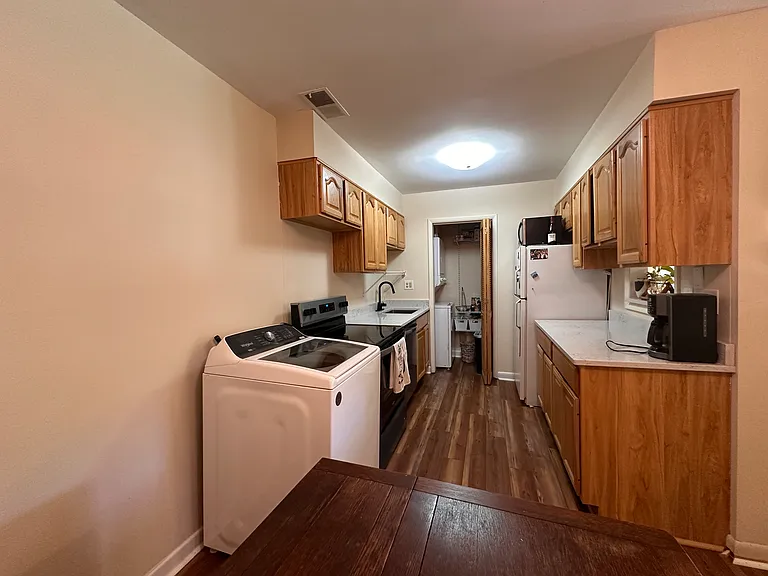 71 Shepard Sq #308 — Photo 5