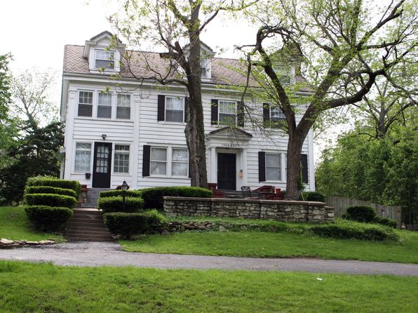 1304 W 50th St APT 2