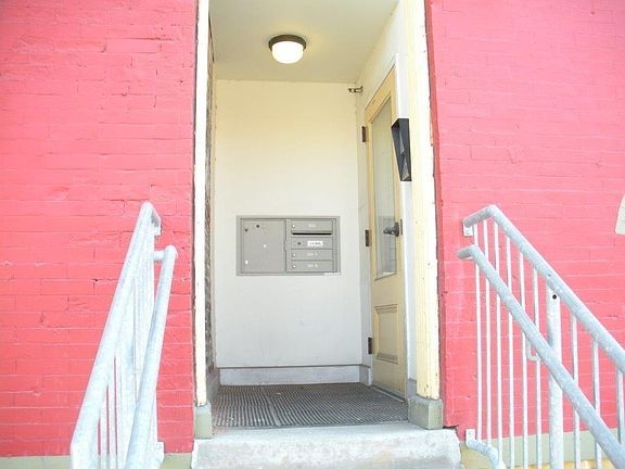 3rd image of 3 E 4th St