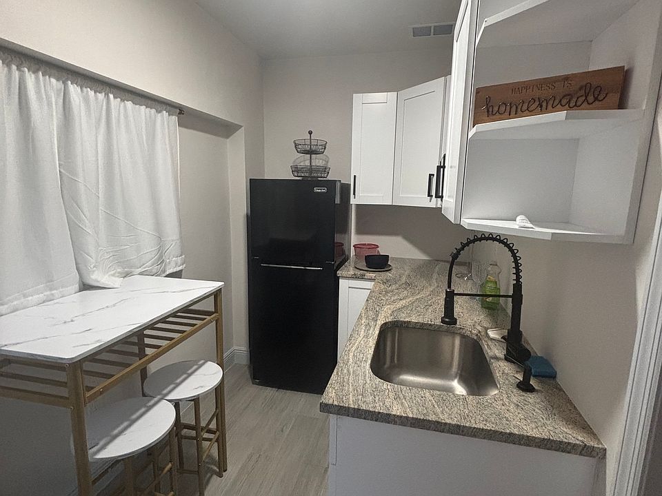1st image of 509 W 131st Ave #1