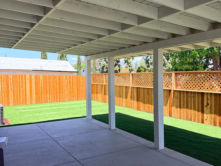 9525 Riverview Ave — Photo 2