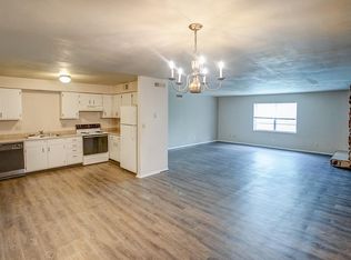 300 Sunrise Dr #11, Belleville, IL 62220