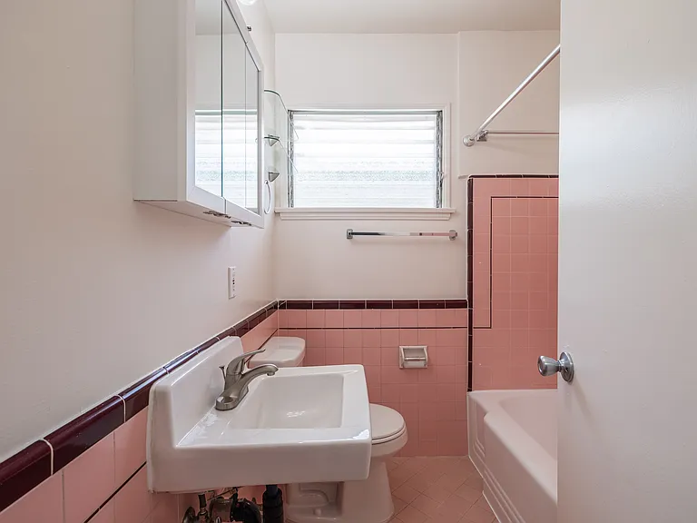 756 S Plymouth Blvd #6 — Photo 16