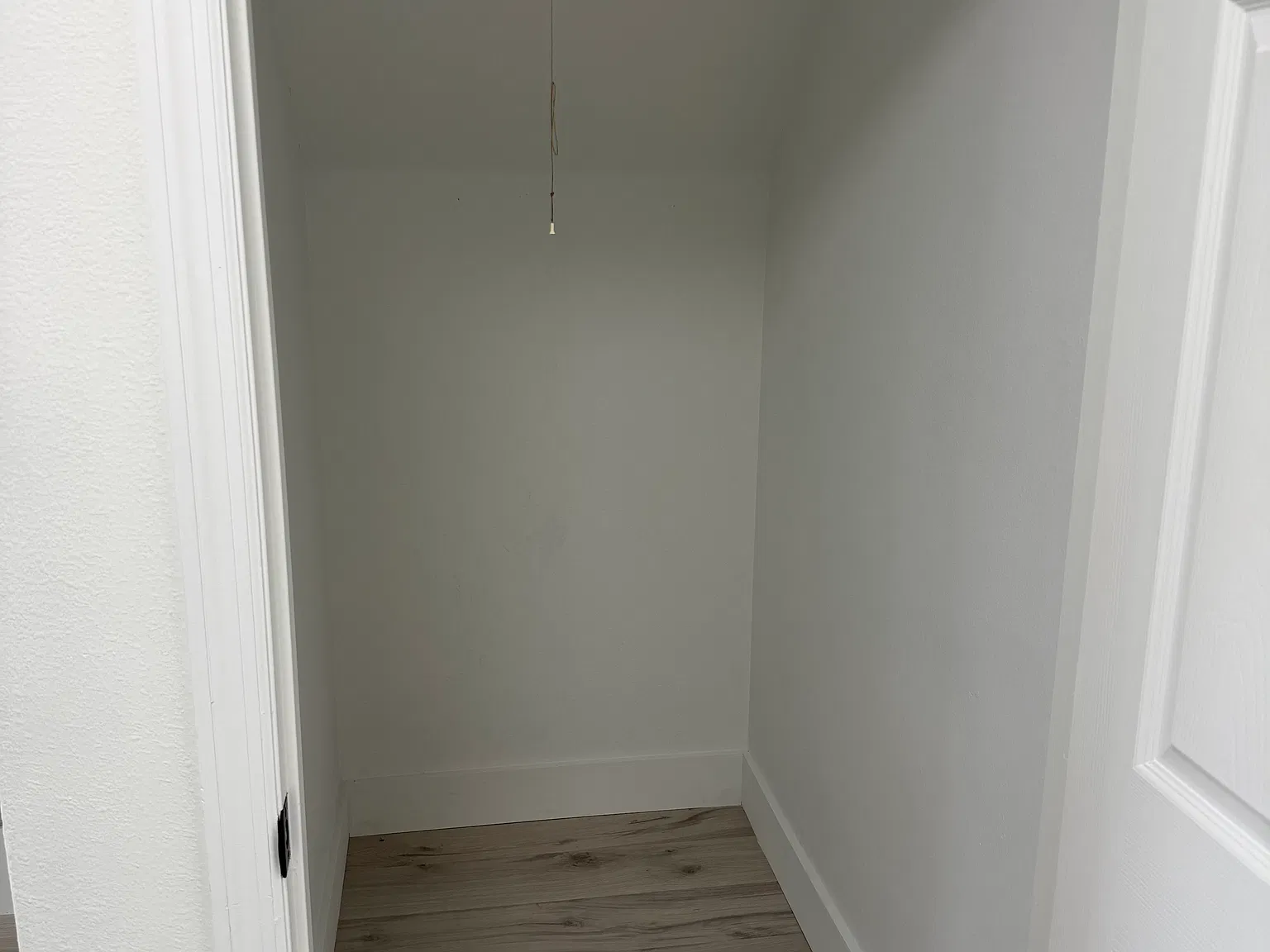 3 bed, 2.5 bath, 1500 sqft, $2,100 — Photo 4