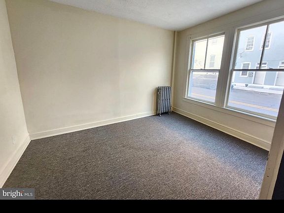 2nd image of 105 Park St #105