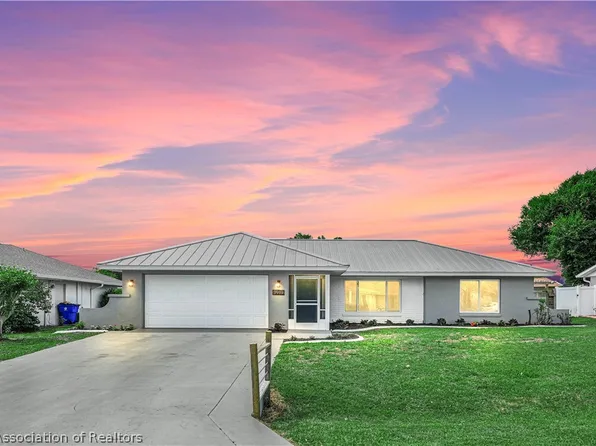 3919 Santiago St, Sebring, FL 33872