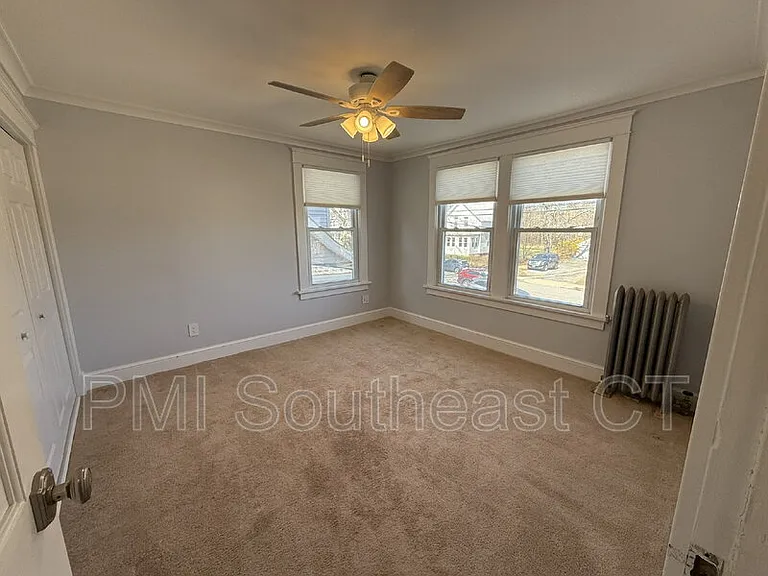 86 School St — Photo 15