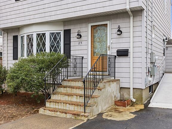 3rd image of 25 Webster St