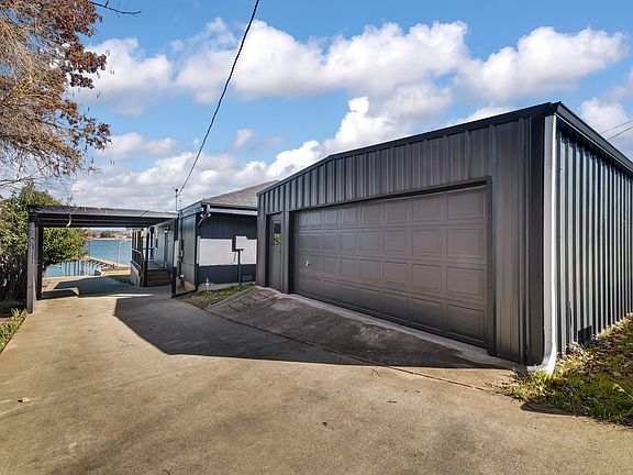 5th image of 1004 W Lake Dr