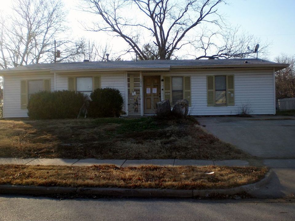 1st image of 1054 Highland Dr