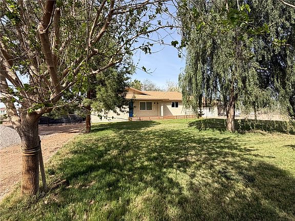 5th image of 1985 E Laguna Rd