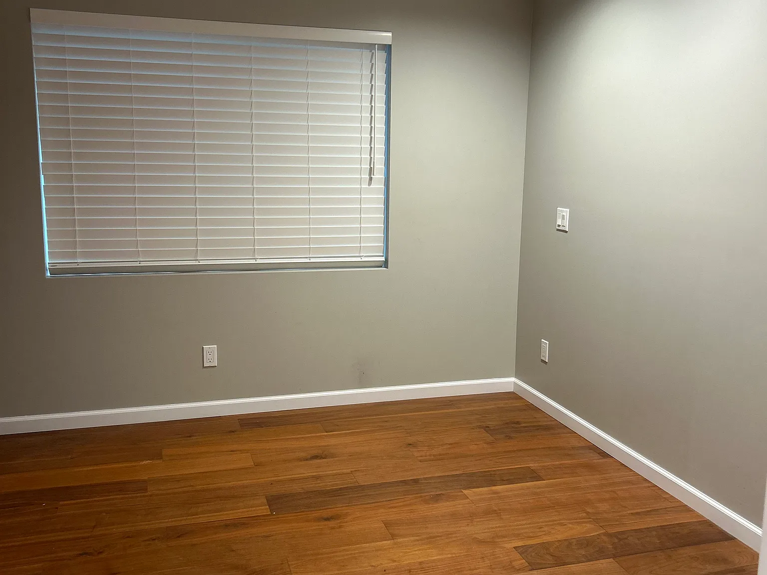 3 bed, 952 sqft, $3,295 — Photo 4