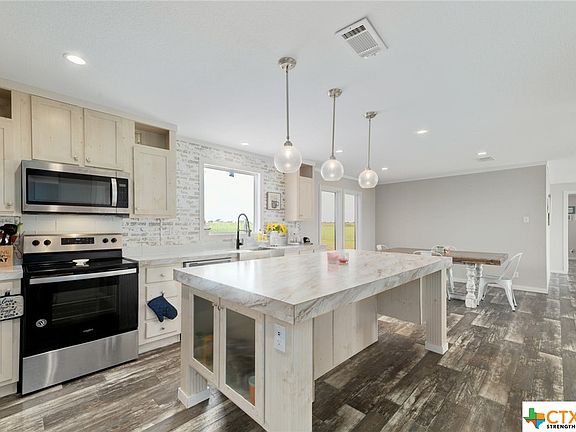 3rd image of 1209 Sunrise Vista Dr