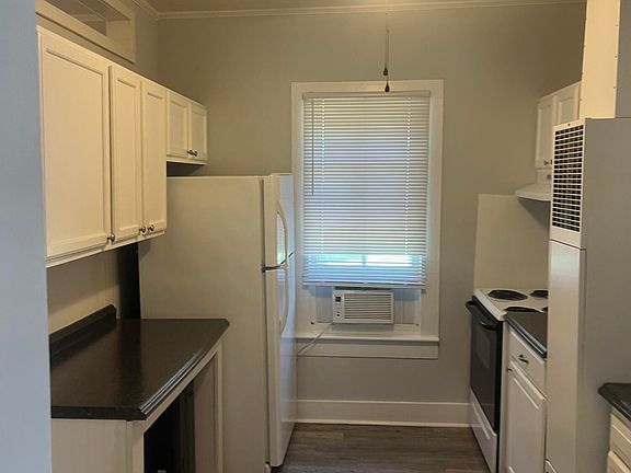 5th image of 310 N Bennett St #3
