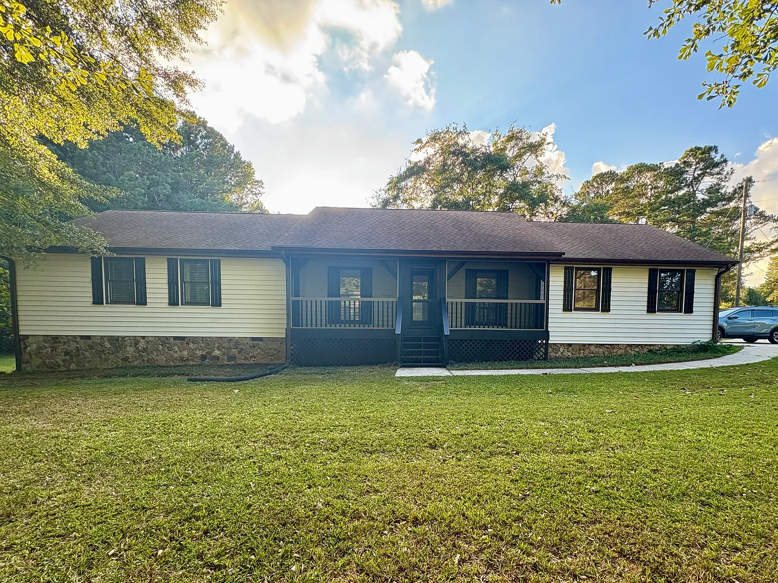 275 Fannin Rd — Photo 1