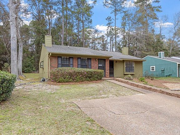 2nd image of 2206 Victory Garden Ln
