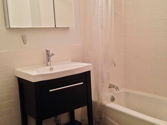 3rd image of 310 W 133rd St APT 3
