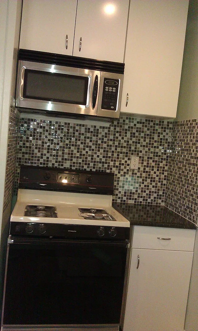 498 S 7th St — Photo 1