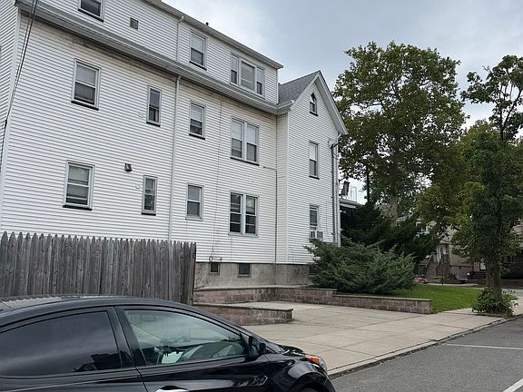 5th image of 270-272 Kennedy Blvd
