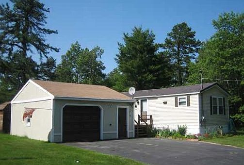 1st image of 20 Oakwood Dr