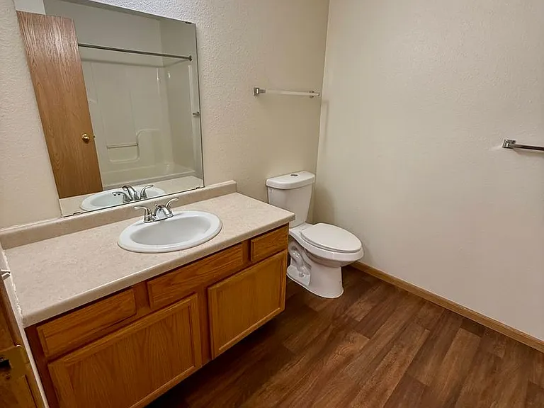 Ashwood Birchwood Apartments — Photo 20
