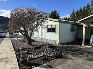 68 NE Danita Ln, Roseburg, OR 97470