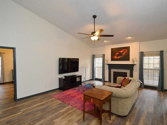 5th image of 1428 Lela Ln