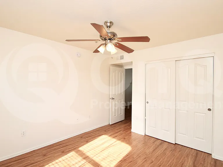 2402 E 5th St #1562 — Photo 13