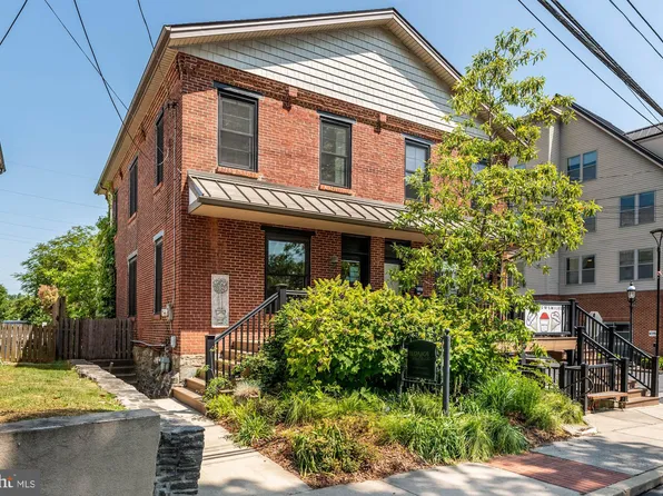 325 E King St, Malvern, PA 19355