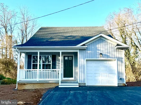 810 Beckwith St, Charles Town, WV 25414