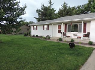 9783 N Briar Ln, Effingham, IL 62401