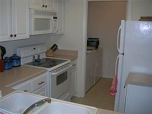 4th image of 1851 Montclair Dr Unit D