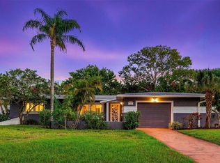 328 Bayview Dr NE, Saint Petersburg, FL 33704