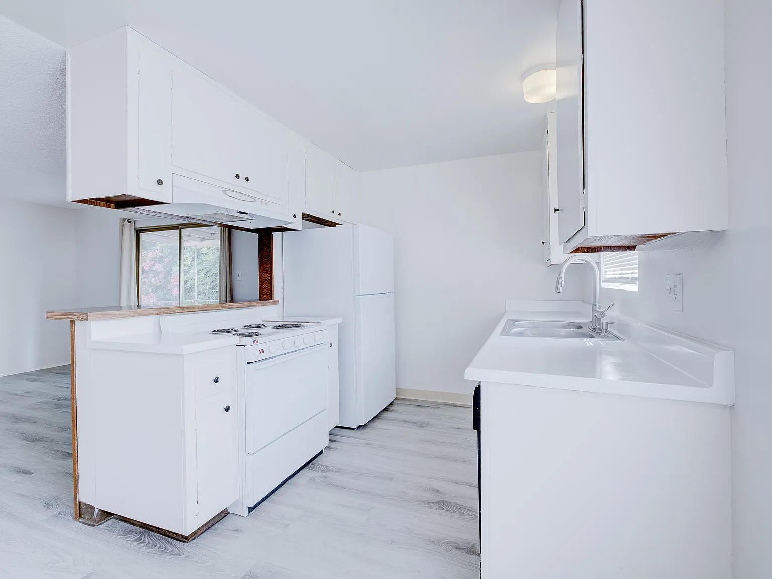 1 bed, $2,395 — Photo 2