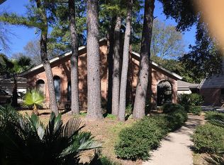 9222 Merna Dr, Houston, TX 77040