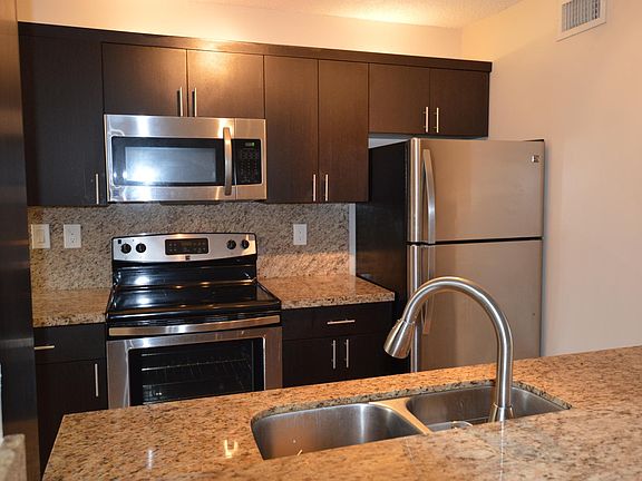5th image of 4752 NW 97th Ct #70
