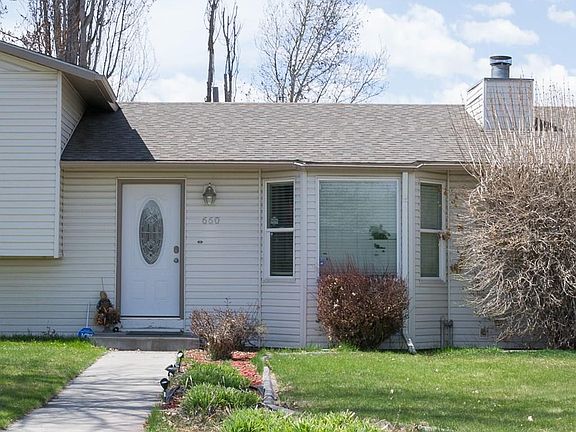 2nd image of 660 Laurelwood Ave