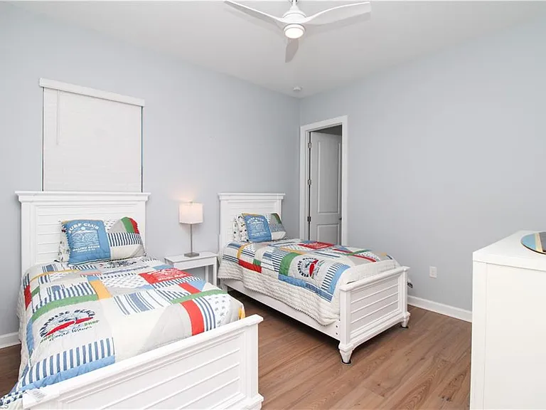 3123 Heather Glen Ct — Photo 43