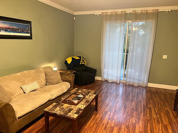 4th image of 5008 W Lancaster St