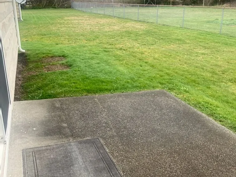 420 Oakhurst Dr — Photo 2