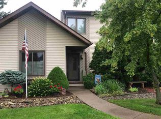 3592 N Willow Ct, Bettendorf, IA 52722
