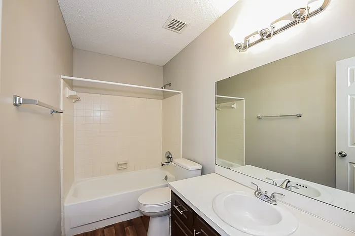 228 Chadford Rd — Photo 11